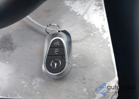 2024 Mercedes-Benz Glc 300 from USA, damaged, VIN W1NKM4GB6RF190935